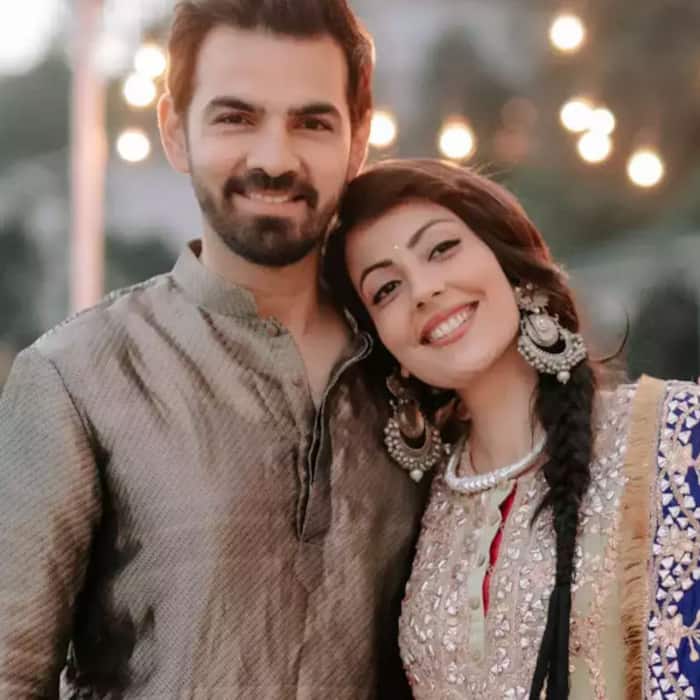 करण वी ग्रोवर-पॉपी जब्बल