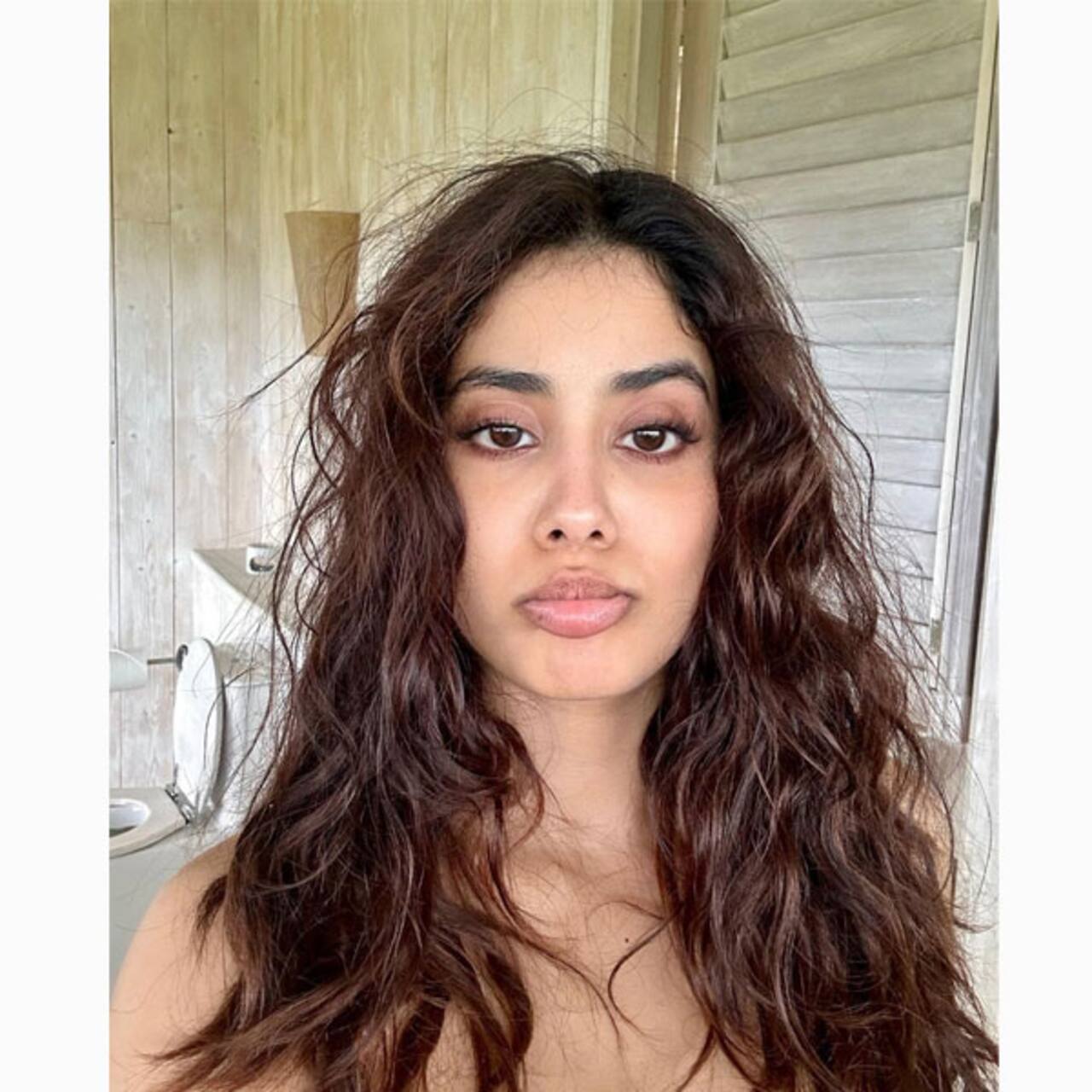 After Shruti Haasan, Janhvi Kapoor shares messy hair, no makeup look  pictures as she vacations in Maldives