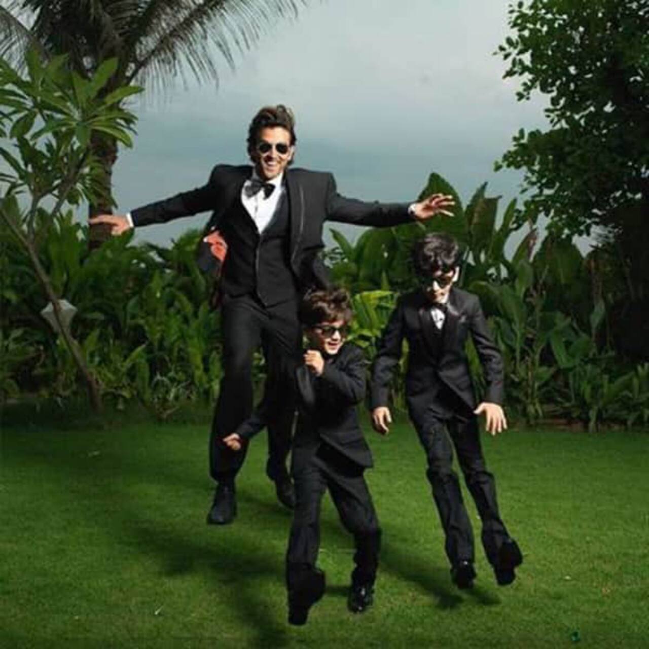 Hrithik Roshan and his sons Hrehaan and Hridhaan