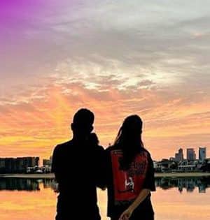 Anushka Sharma and Virat Kohli enjoy last sunrise of 2022 with daughter Vamika in Dubai [View Pictures]