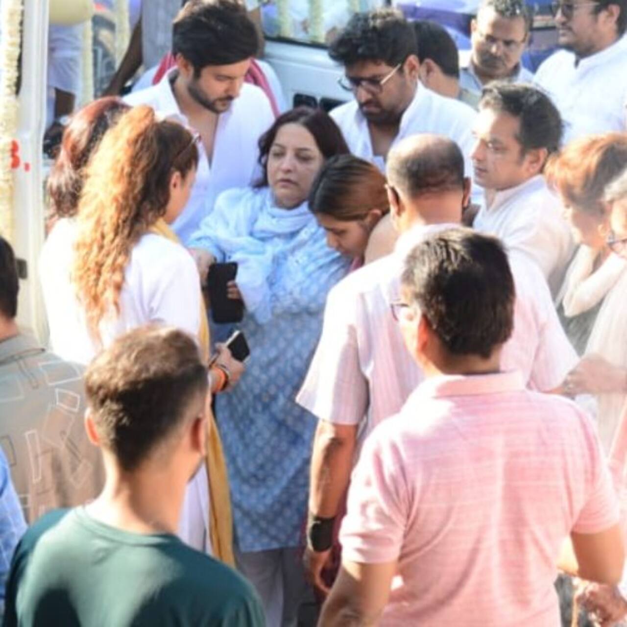 तुनिषा शर्मा की मां हुईं बेसुध