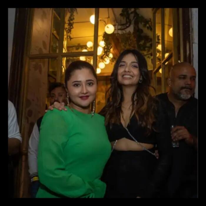 रश्मि देसाई संग दिखीं दिव्या अग्रवाल