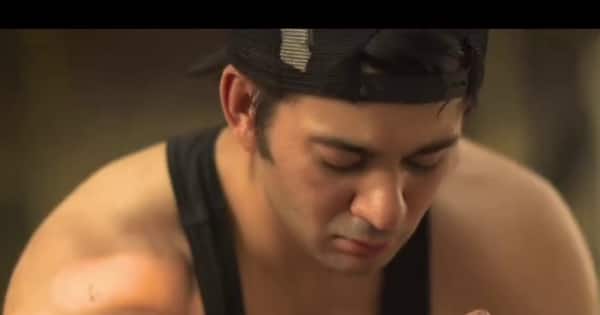 Sunny Deol's son Karan Deol undergoes epic physical transformation, looks leaner and muscular [View Pics]