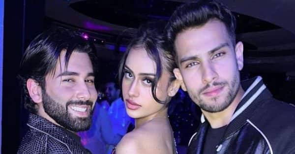 Nysa Devgn rings in New Year 2023 in Dubai with Orhan Awatramani, Ahan Shetty and other friends [View Pics]
