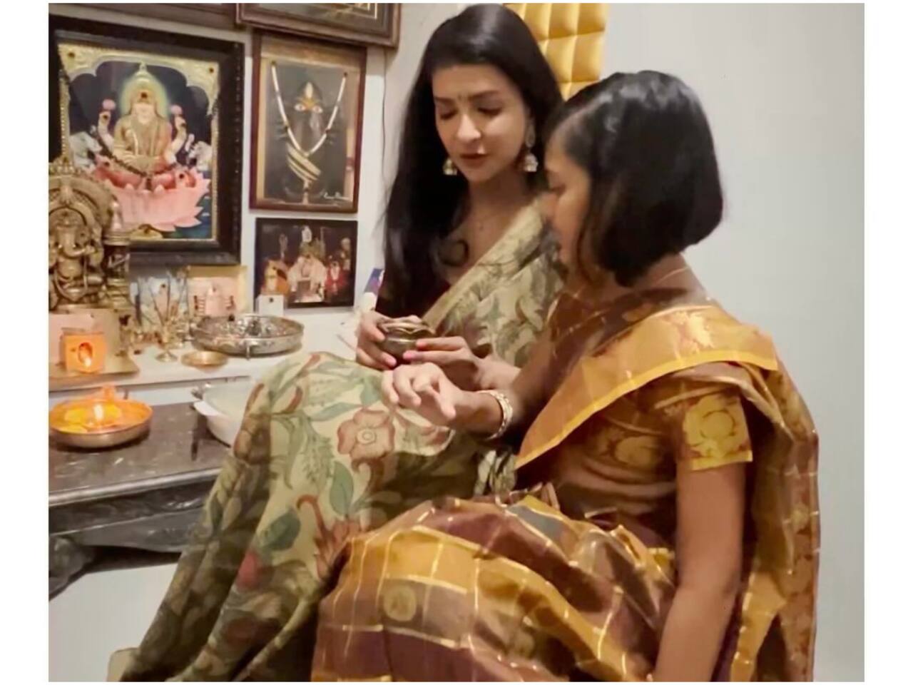 लक्ष्मी मंचू ने बेटी के साथ की पोंगल की पूजा
