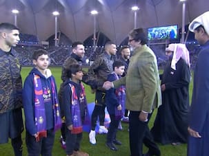 Amitabh Bachchan greets GOATs of football Cristiano Ronaldo and Lionel Messi, leaves netizens amazed