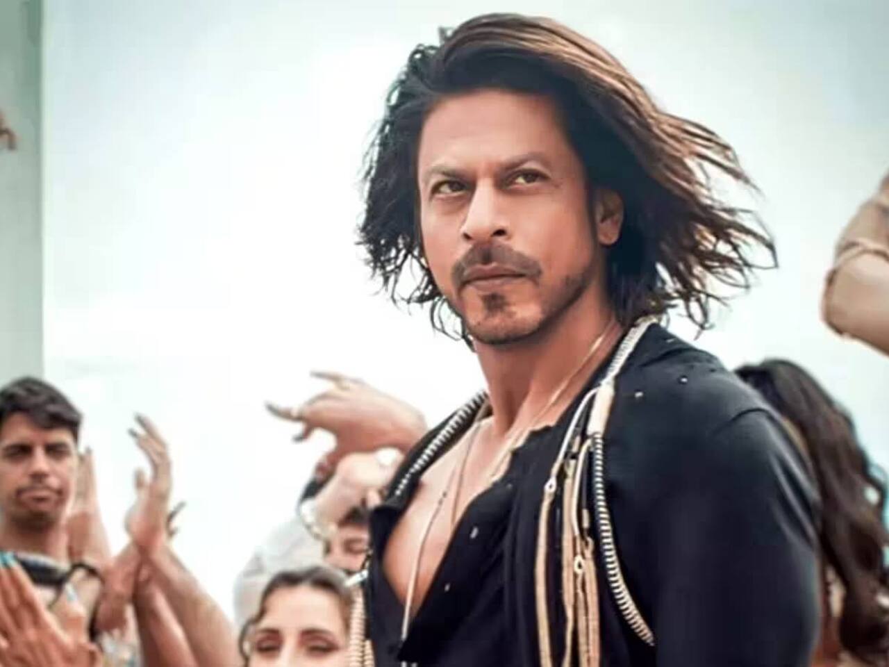 While Pathaan breaks biggest box office records; netizens highlight faults in Shah Rukh Khan film