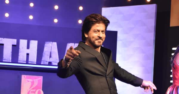 Shah Rukh Khan finally BREAKS SILENCE on controversy; says, ‘Hum se galtiyaan bhi hoti hai…’