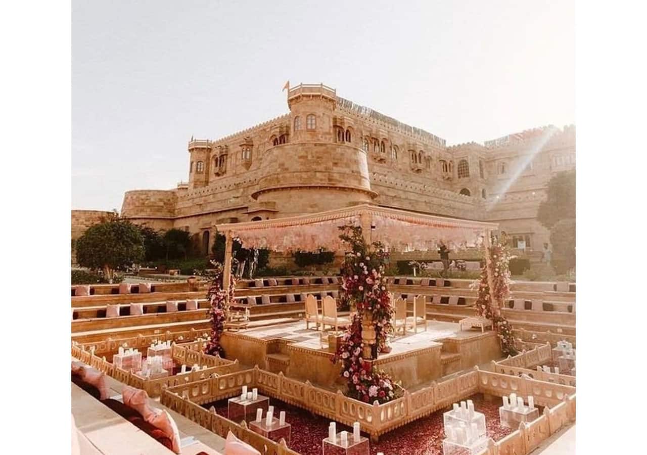 राजस्थान के जैसलमैर में है सूर्यगढ़ पैलेस