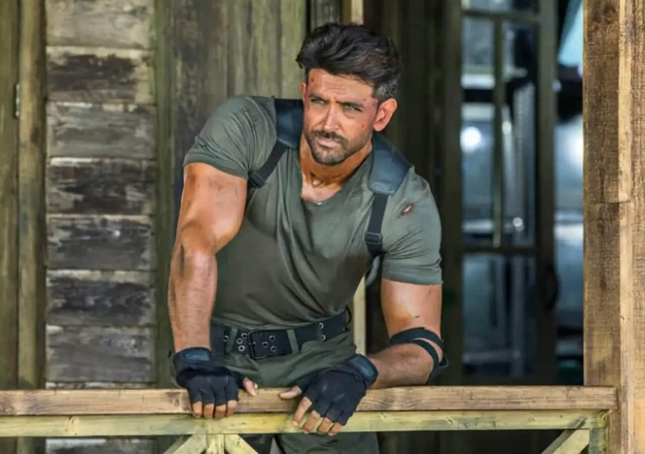 Take A Look At Bulked Up Hrithik Roshan For 'Fighter'!