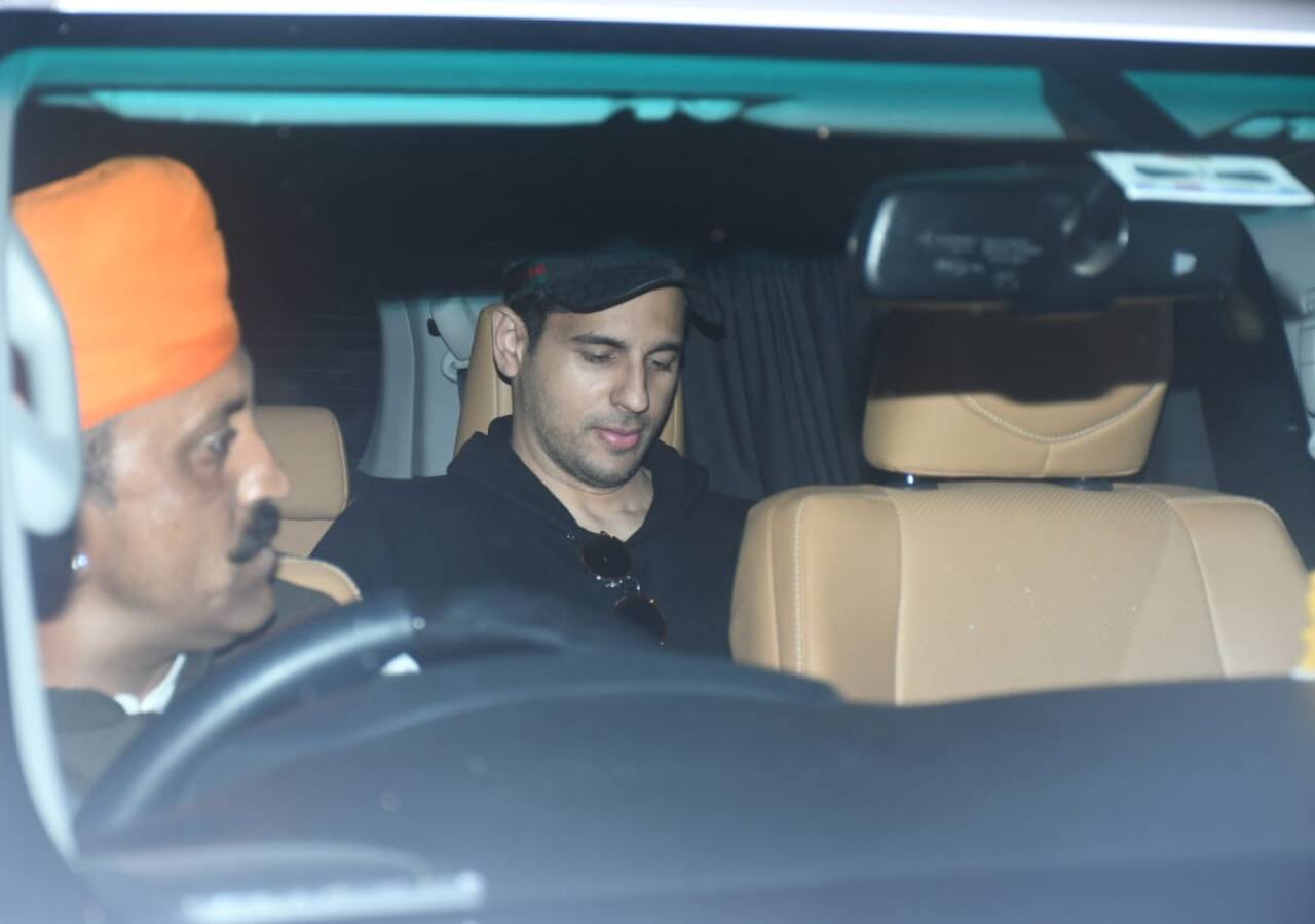 Sidharth Malhotra-Kiara Advani Wedding in Jaisalmer: The groom-to-be gives a tough competition to the glowing bride  