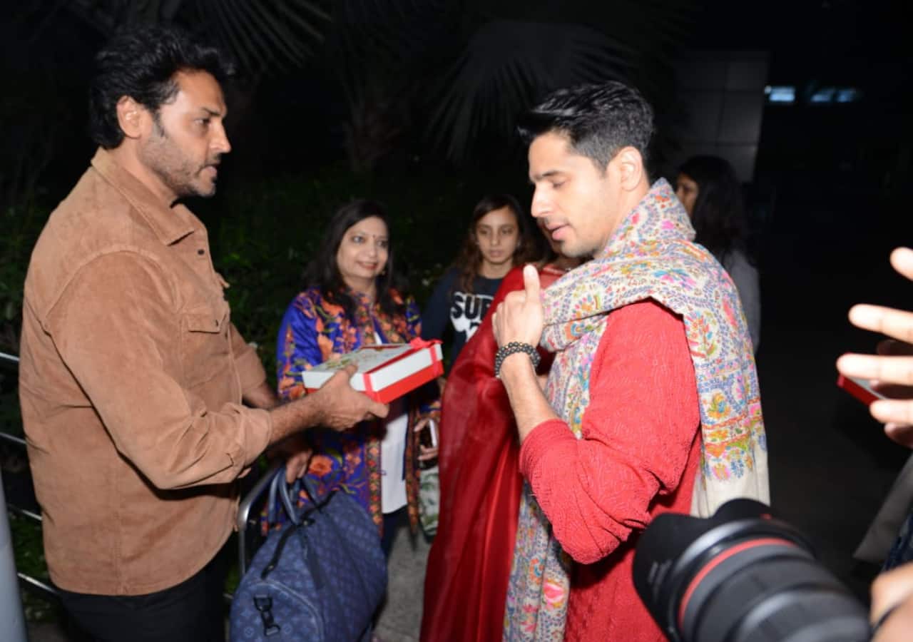 Sidharth Malhotra looks dashing in Red Kurta Pajama and shawl 