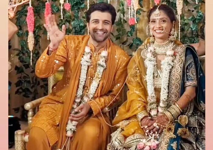 मल्टीकलर्ड लहंगे में दिखीं चादनी