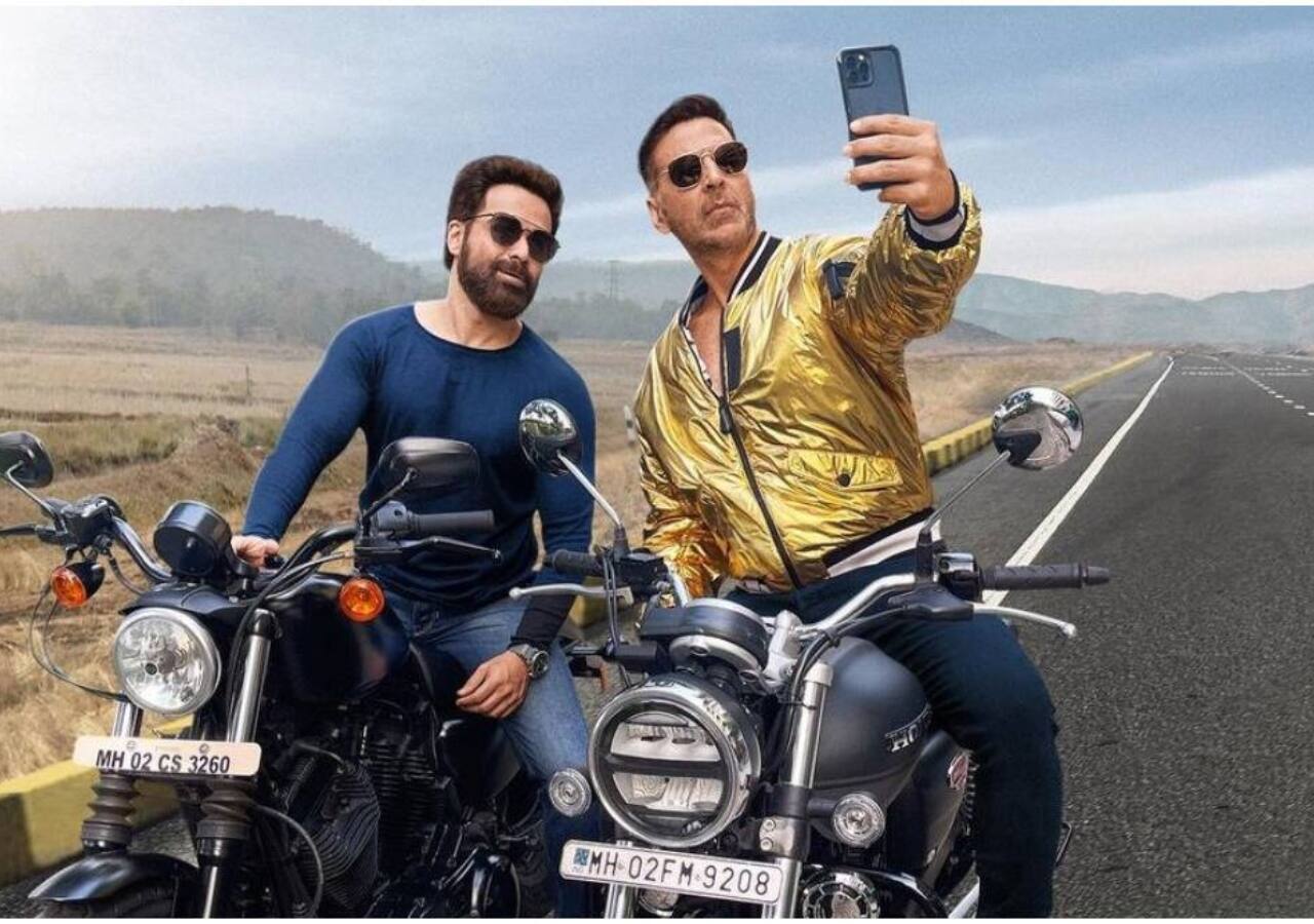 Selfiee Twitter Review: अक्षय कुमार की सेल्फी को देख चकराया लोगों का दिमाग, फिल्म को बताया 'डिजास्टर'