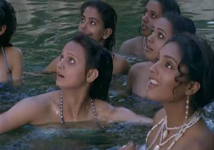 Bollywood Actresses Nude And Bold Scenes Viral From Movies, Check Full List - स्क्रिप्ट की