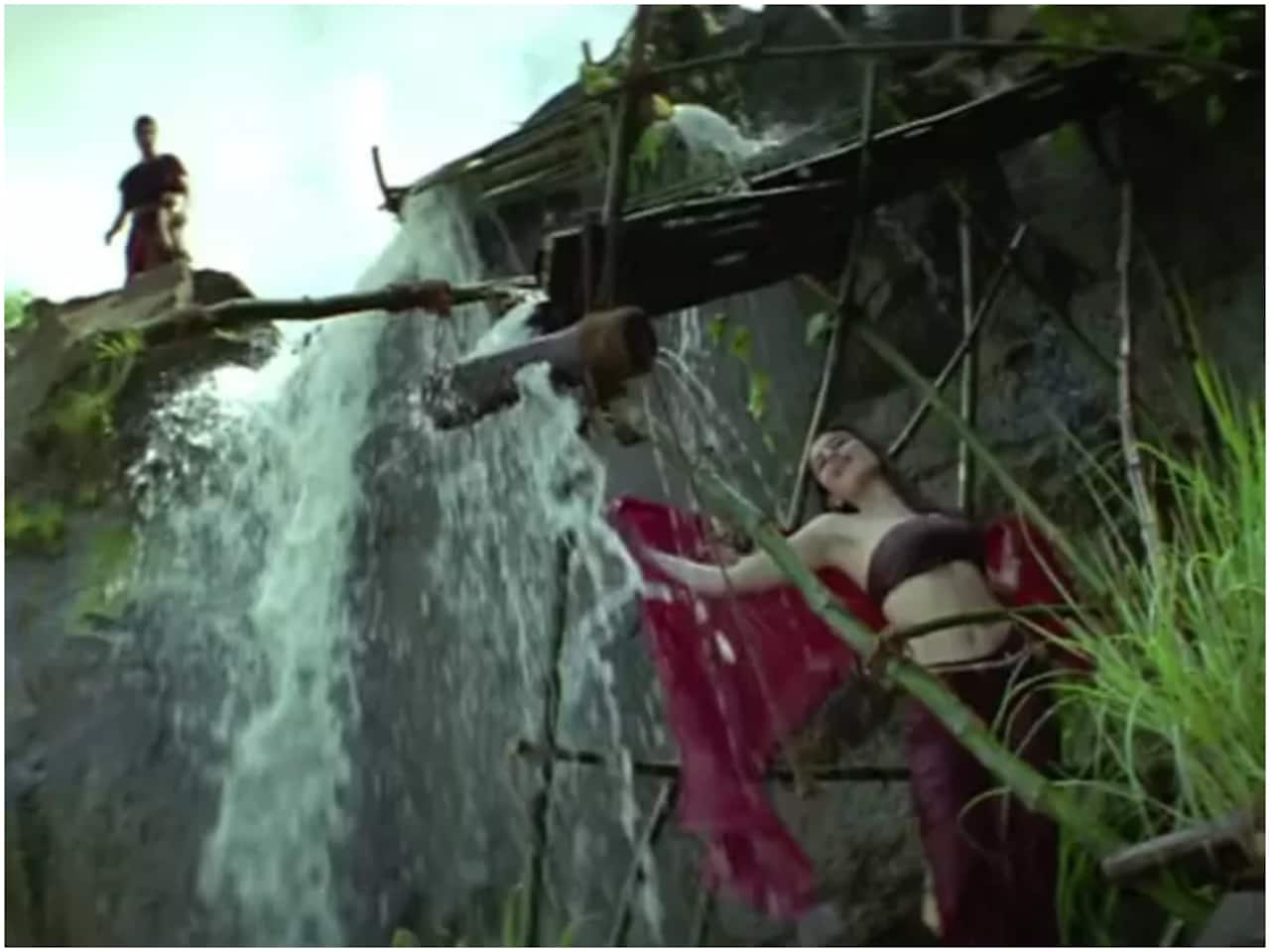 करीना कपूर खान (Kareena Kapoor Khan) करीना कपूर खान (Kareena Kapoor Khan)