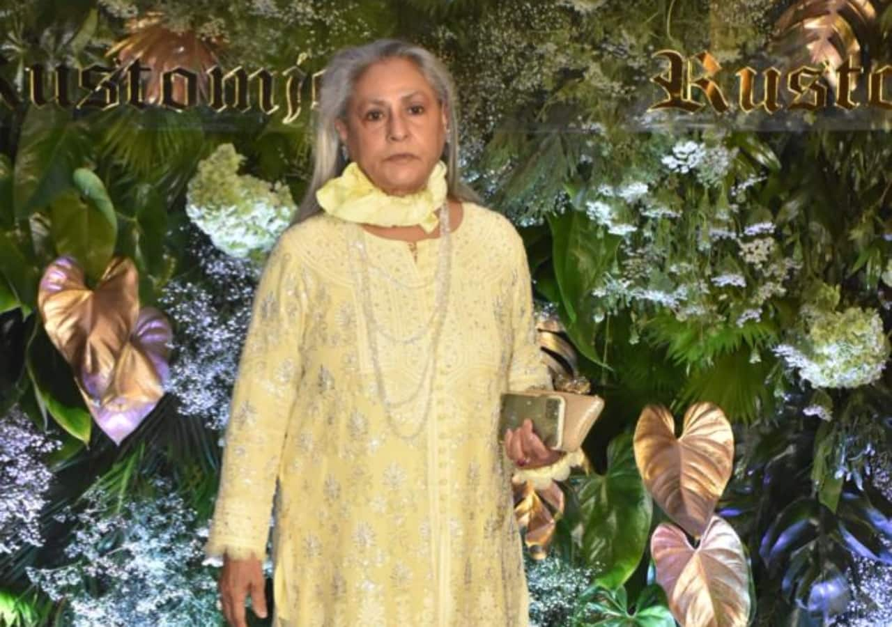 Jaya Bachchan Clicked In 'good Mood' At Abu Jani Sandeep Khosla Event ...