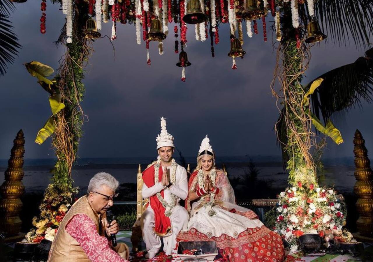 Krishna Mukherjee married in Bengali style
