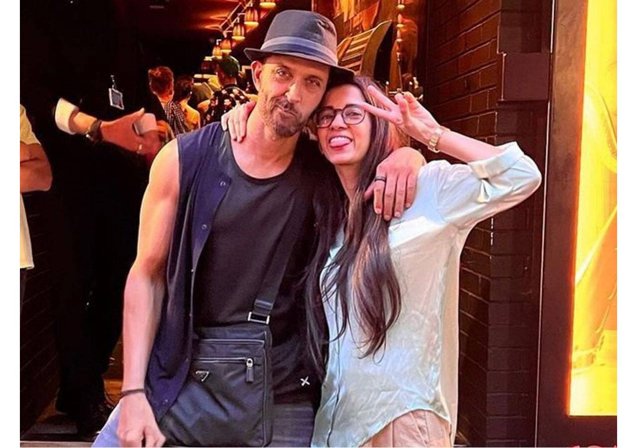 Hrithik Roshan and Saba Azad are into SM PDA too 