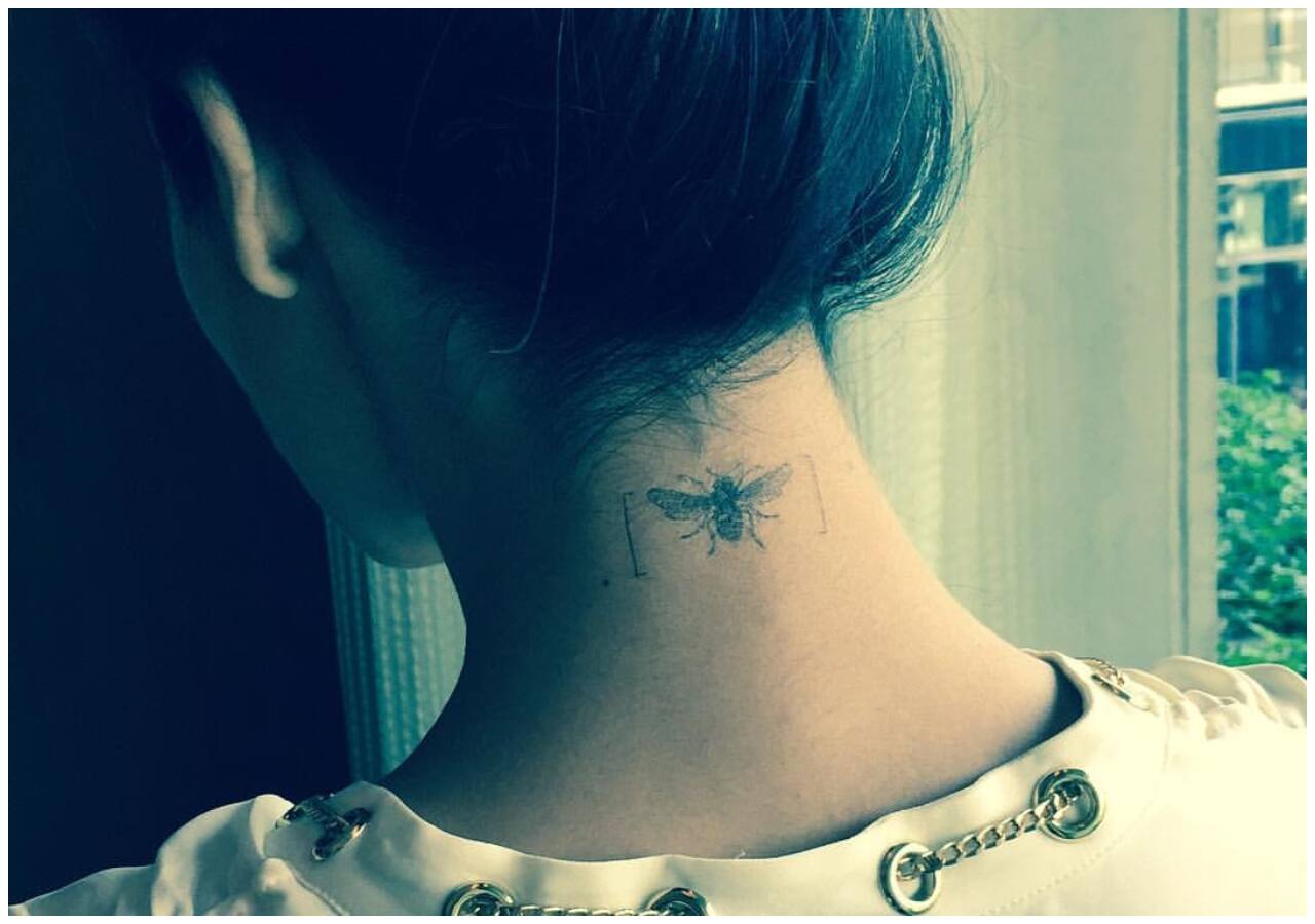 मलाइका अरोड़ा की गर्दन पर भी बना है 'बी' का टैटू