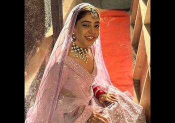 Bade Achhe Lagte Hain 2: Niti Taylor unveils her bridal look in a