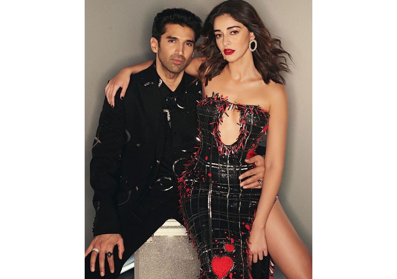 Ananya Panday Makes It Official By Posting Pictures With Rumoured Beau ...