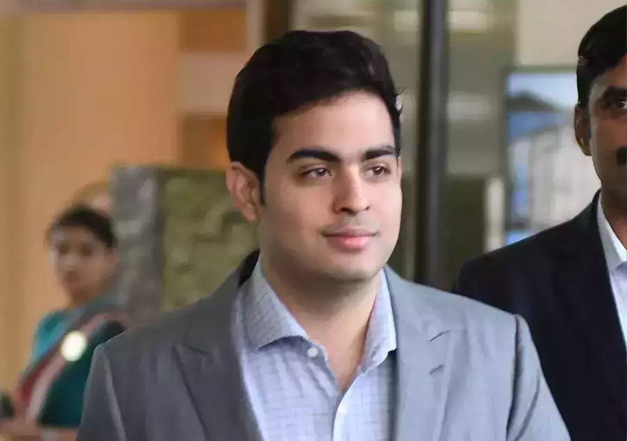 From Mukesh Ambani to Isha Ambani, education qualifications of Ambani