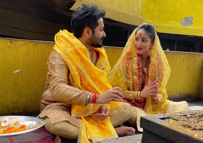 लाल जोड़े में सजी नजर आईं यामी गौतम