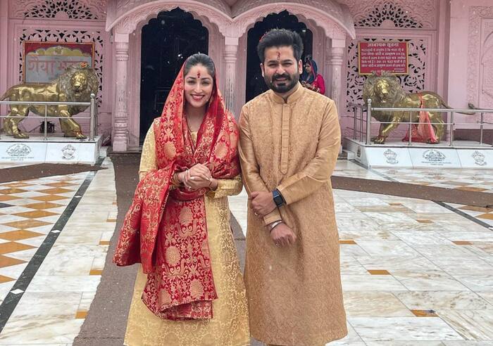 यामी गौतम के फोटोज पर फैंस लुटाते हैं प्यार