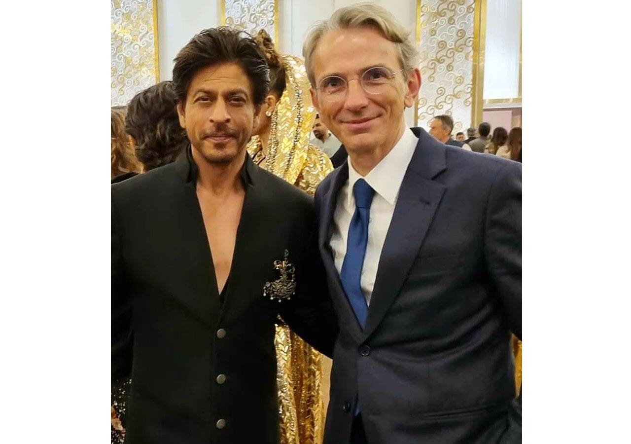 NMACC Day 2 Shah Rukh Khan, Salman Khan pose with Zendaya and Tom