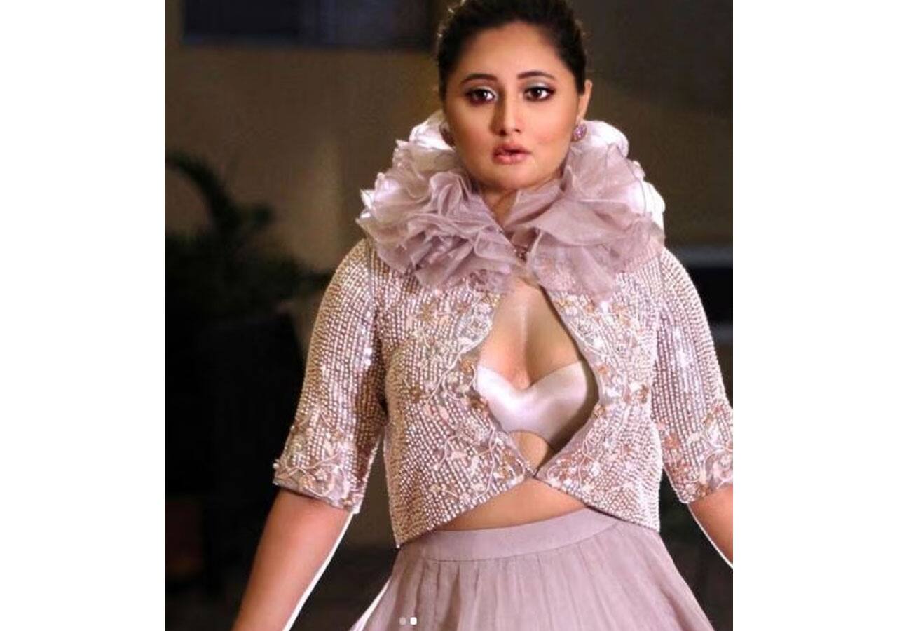 रश्मि देसाई (Rashami Desai)