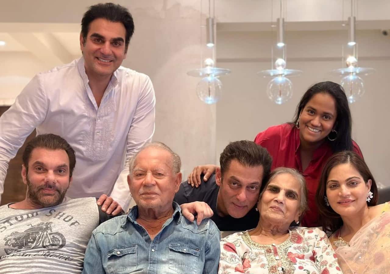 Salman Khan seen with mother on the occasion of Eid, sister Arpita shared a  touching picture - ईद के मौके पर मां के साथ दिखे सलमान खान, बहन अर्पिता ने  शेयर की