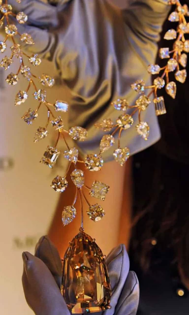 Diamond necklace design. Unique and elegant diamond necklace | Necklace  designs, Diamond necklace designs, Diamond
