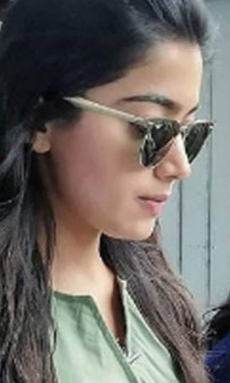 bollywood actress sunglasses look Archives - Grihshobha