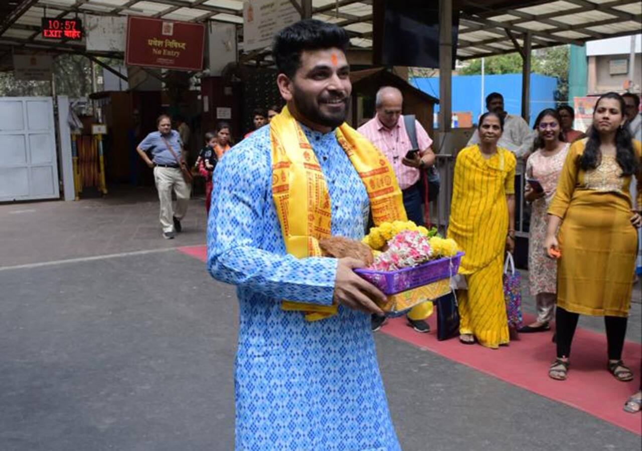 Shiv Thakare Visits Siddhivinayak Temple Before Khatron Ke Khiladi 13 ...