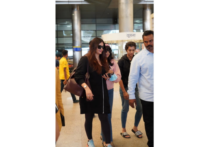 Aaradhya Bachchan looked cute as ever