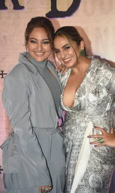 Huma goes braless at Dahaad screening 