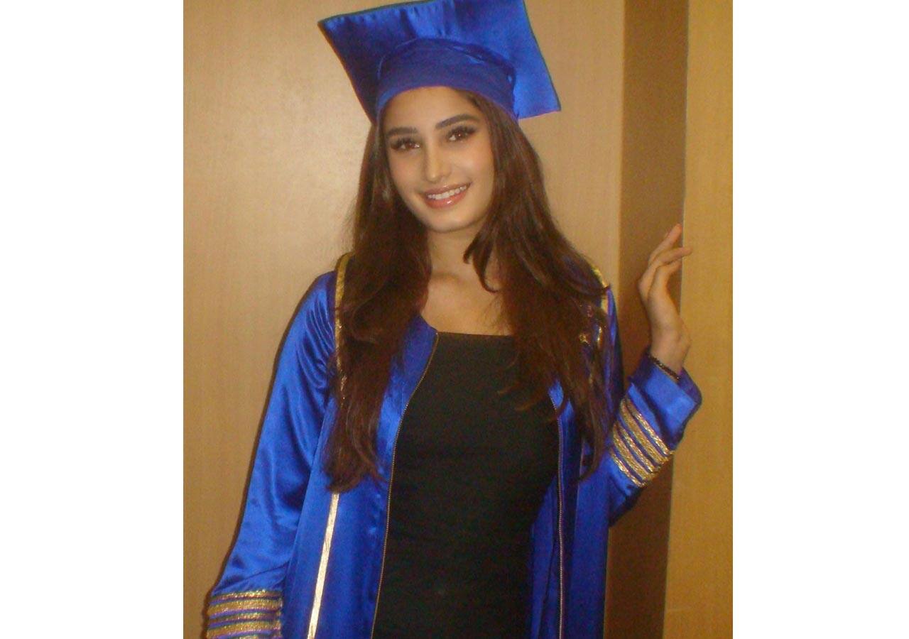 Rasha Thadani is quite a poser