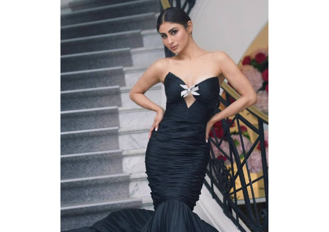 Mouni Roy looking bewitching in black