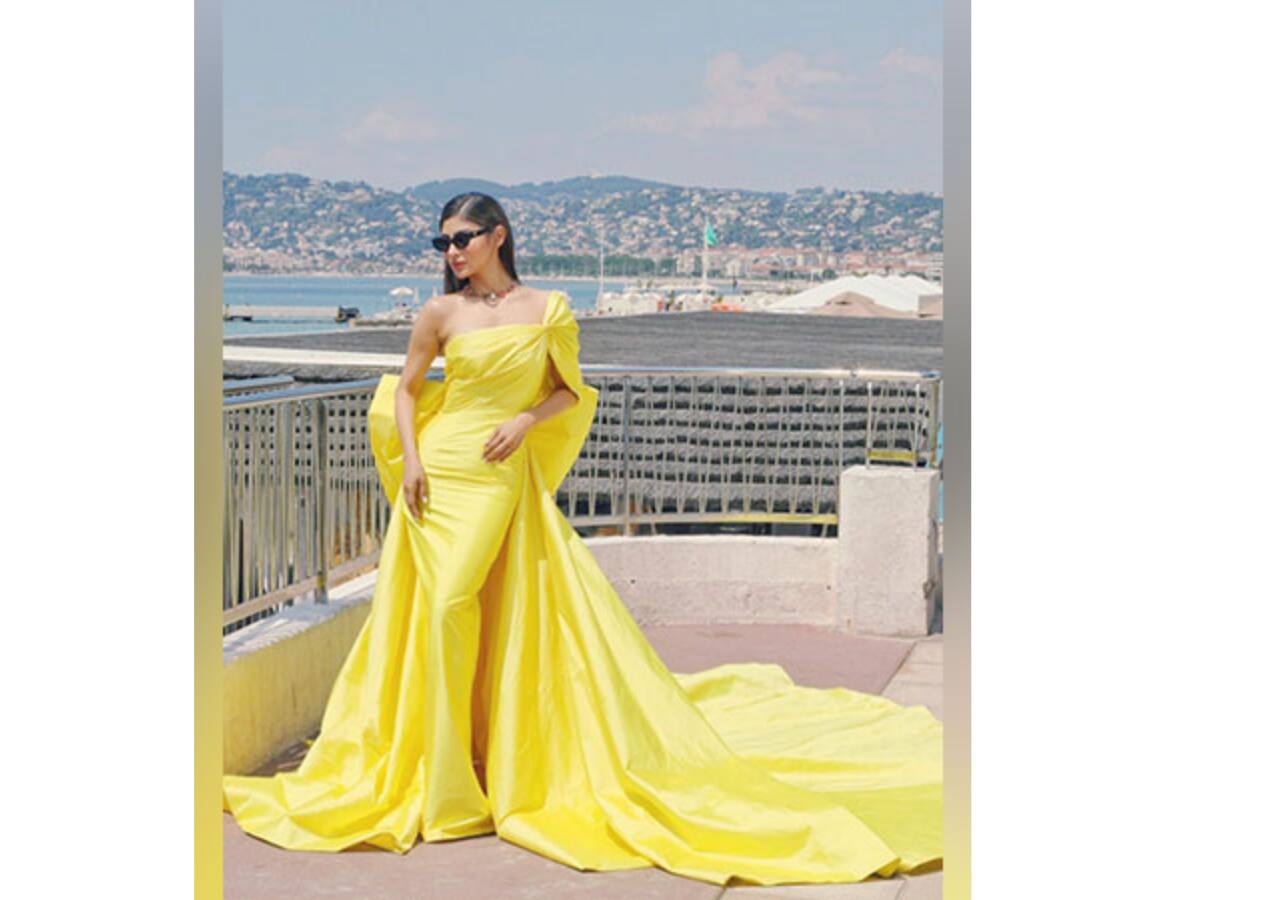 Mouni Roy being yellow sunshine