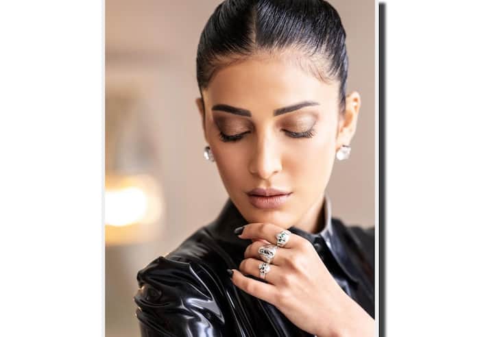 श्रुति हासन ने फ्लॉन्ट कीं एक्सपेंसिव रिंग्स
