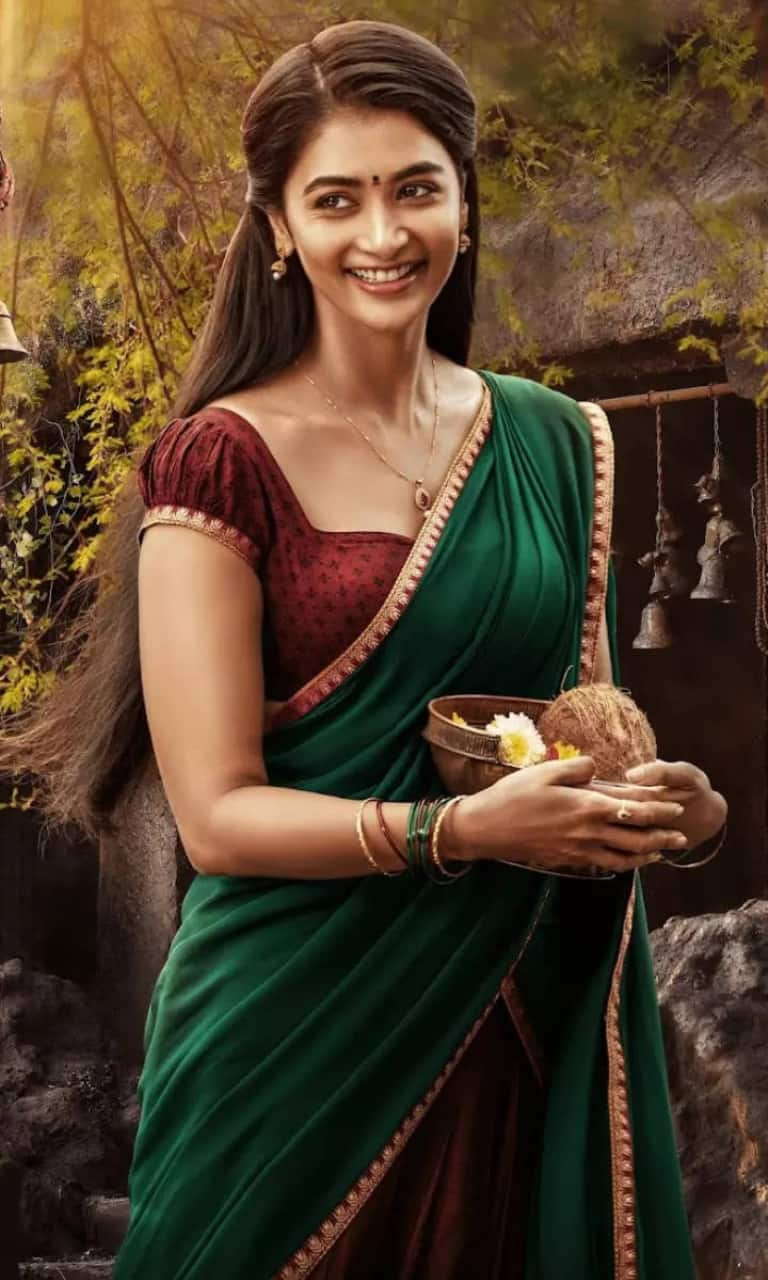 Baahubali 2: The Conclusion' hangover: Anushka Shetty's regal looks as  Devasena