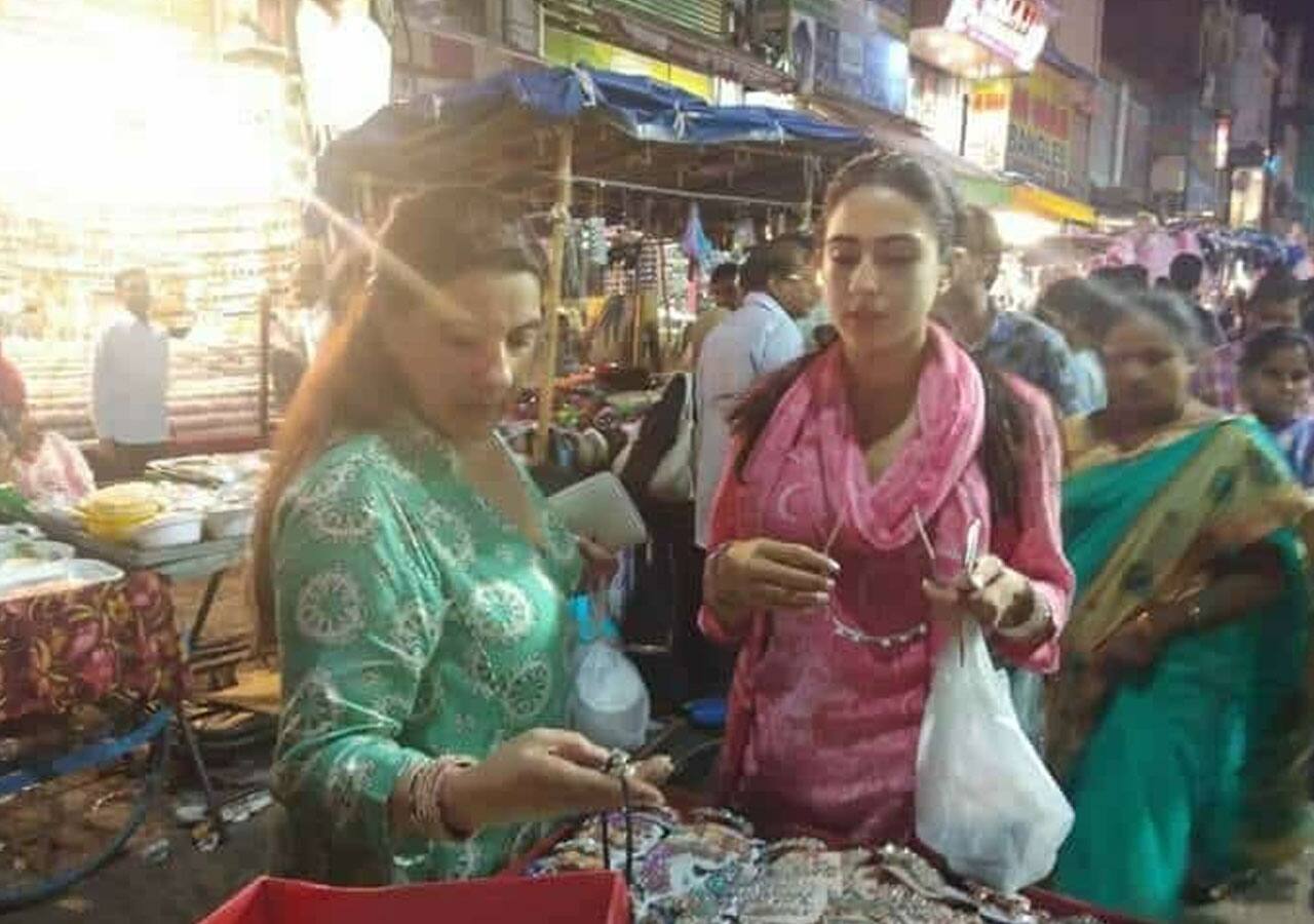 Sara Ali Khan loves to do local shopping