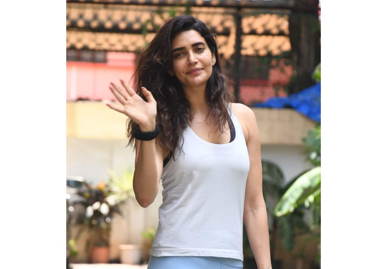 Scoop actress Karishma Tanna looks drop dead gorgeous without makeup outside the gym
