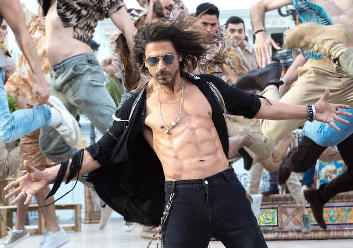 Shah Rukh Khan fans create a Guinness World Record ahead of Pathaan World TV Premiere 