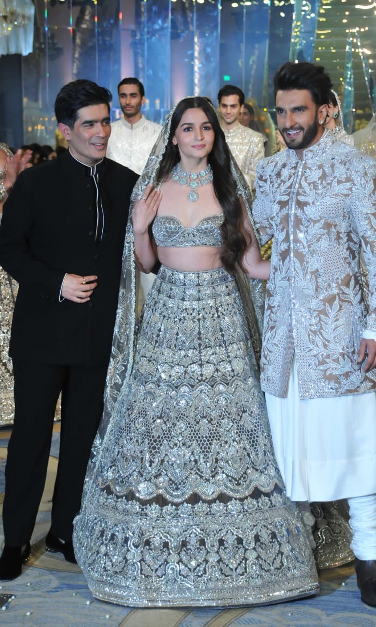 Anushka Sharma Looked Royal in Pink Floral Lehenga By Sabyasachi |  Bollywood wedding, Wedding outfit, Floral lehenga