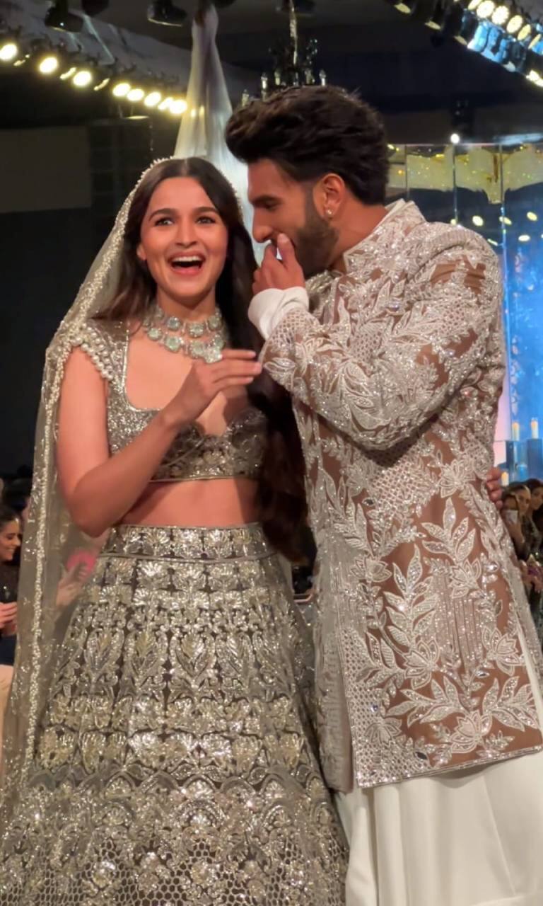 Deepika quashes split rumours with Ranveer in chat with Markle | The Asian  Age Online, Bangladesh