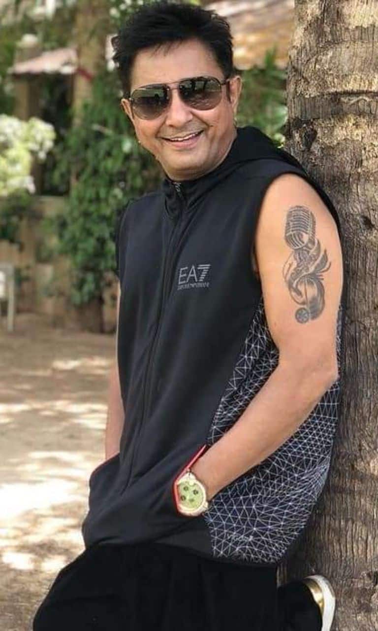 You can't miss these pictures of sukhwinder singh from kolkata