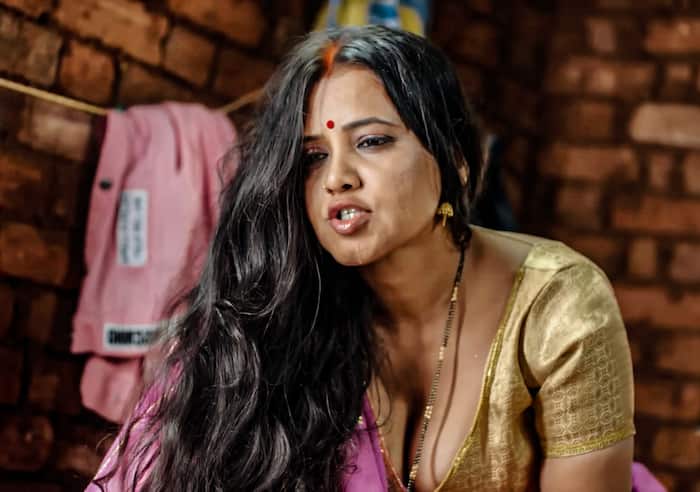 Ullu Web Series Priya gamre (11)