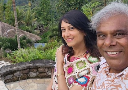 Ashish Vidyarthi trolled for shares photo with second wife Rupali Barua : दूसरी पत्नी रुपाली बरुआ के साथ तस्वीर शेयर करने पर ट्रोल हुए आशीष विद्यार्थी